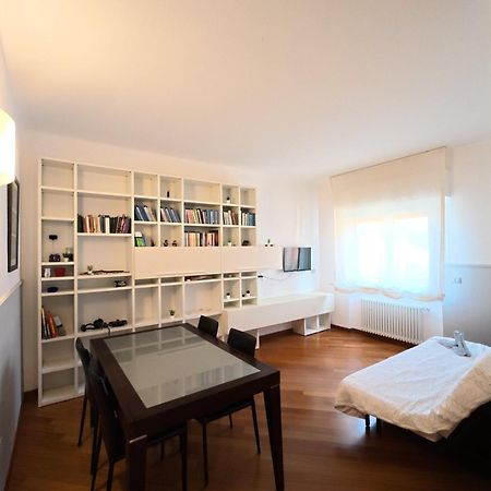 Almacasa A Modern Homeholiday Специя Экстерьер фото